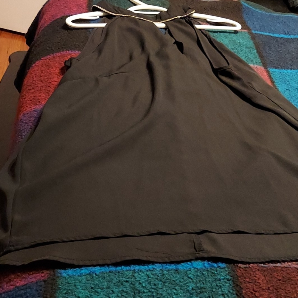 Clothes - Picture 7 of 8